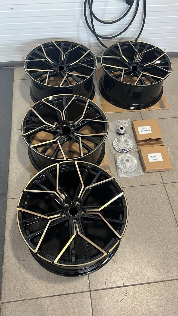 811 M STYLE We manufacture premium quality forged wheels rims for BMW iX iX40 iX50 iX60M 2021+ in any design, size, color. Wheels size: Front 22 x 9,5 ET 37 Rear 22 x 9,5 ET 37 Forged wheels can be produced in any wheel specs by your inquiries and we can provide our specs Compared to standard alloy cast wheels, forged wheels have the highest strength-to-weight ratio; they are 20-25% lighter while maintaining the same load factor. Finish: brushed, polished, chrome, two colors, matte, satin, gloss