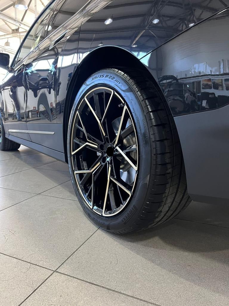 811 M STYLE We manufacture premium quality forged wheels rims for BMW iX iX40 iX50 iX60M 2021+ in any design, size, color. Wheels size: Front 22 x 9,5 ET 37 Rear 22 x 9,5 ET 37 Forged wheels can be produced in any wheel specs by your inquiries and we can provide our specs Compared to standard alloy cast wheels, forged wheels have the highest strength-to-weight ratio; they are 20-25% lighter while maintaining the same load factor. Finish: brushed, polished, chrome, two colors, matte, satin, gloss