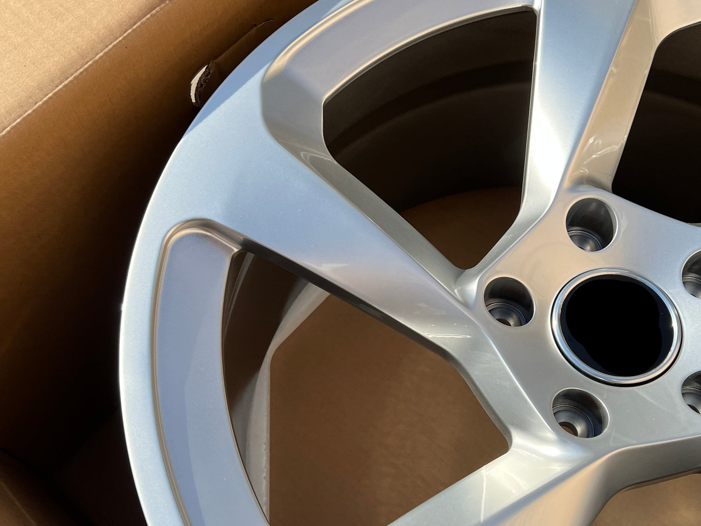 SALLY DESIGN FORGED WHEELS RIMS FOR PORSCHE 911 992 CARRERA TURBO TARGA GT3 We manufacture premium quality forged wheels rims for PORSCHE 911 992 CARRERA GTS TARGA TURBO S GT3 in any design, size, color. Wheels size: in 20 x 8.5 ET 53 in 21 x 11.5 ET 67