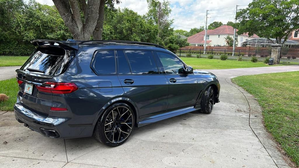 811M OEM We produced premium quality forged wheels rims for BMW X7 G07 Our wheels sizes: Front 23 x 10 ET 32 Rear 23 x 11.5 ET 40 Finishing: Glossy Black + Machined Bronze Forged wheels can be produced in any wheel specs by your inquiries and we can provide our specs