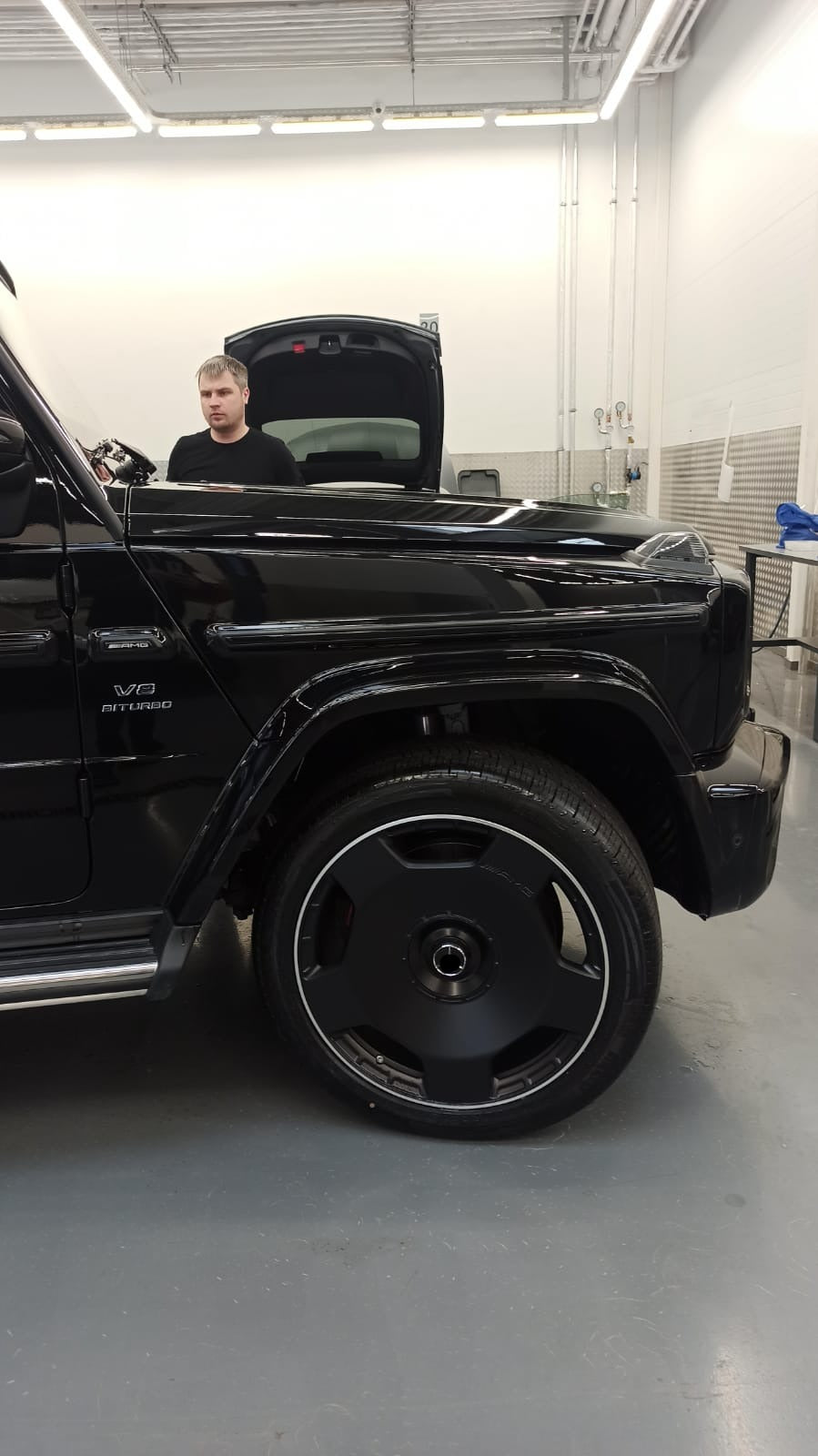 AMG GT WHEELS We produced premium quality forged wheels rims for MERCEDES BENZ G CLASS G63 G500 Our wheels sizes: Front 24 x 10 ET 20 Rear 24 x 10 ET 20 Finishing: Black Matt Forged wheels can be produced in any wheel specs by your inquiries and we can provide our specs