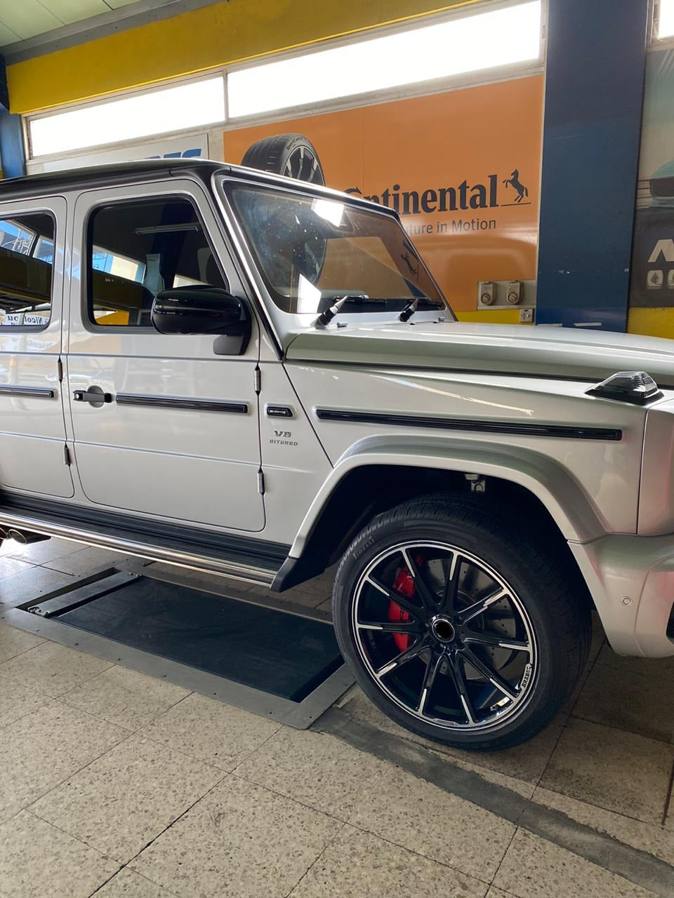 BRABUS MONOBLOCK Z We produced premium quality forged wheels rims for MERCEDES BENZ G CLASS G63 G500 Our wheels sizes: Front 24 x 10 ET 20 Rear 24 x 10 ET 20 Finishing: Glossy Black Forged wheels can be produced in any wheel specs by your inquiries and we can provide our specs