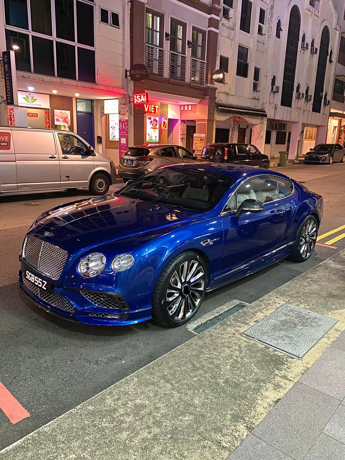 We produced premium quality forged wheels rims for BENTLEY CONTINENTAL GT Our wheels sizes: Front 21 x 9.5 ET 35 Rear 21 x 9.5 ET 35 Finishing: Black Diamond Forged wheels can be produced in any wheel specs by your inquiries and we can provide our specs