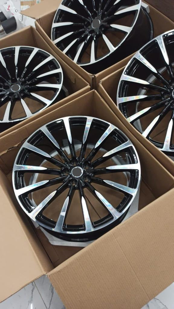 We produced premium quality forged wheels rims for BMW X7 G07 Our wheels sizes: Front 22 x 9.5 ET 22 Rear 22 x 10.5 ET 28 Finishing: Glossy Black + Machined Face Forged wheels can be produced in any wheel specs by your inquiries and we can provide our specs