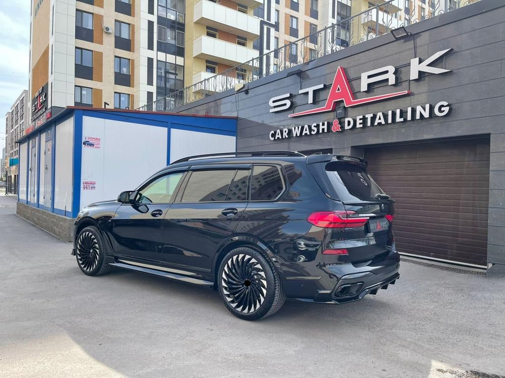 FORGIATO We produced premium quality forged wheels rims for BMW X7 G07 Our wheels sizes: Front 22 x 9.5 ET 22 Rear 22 x 10 ET 30 Finishing: Glossy Black + Machined Face Forged wheels can be produced in any wheel specs by your inquiries and we can provide our specs
