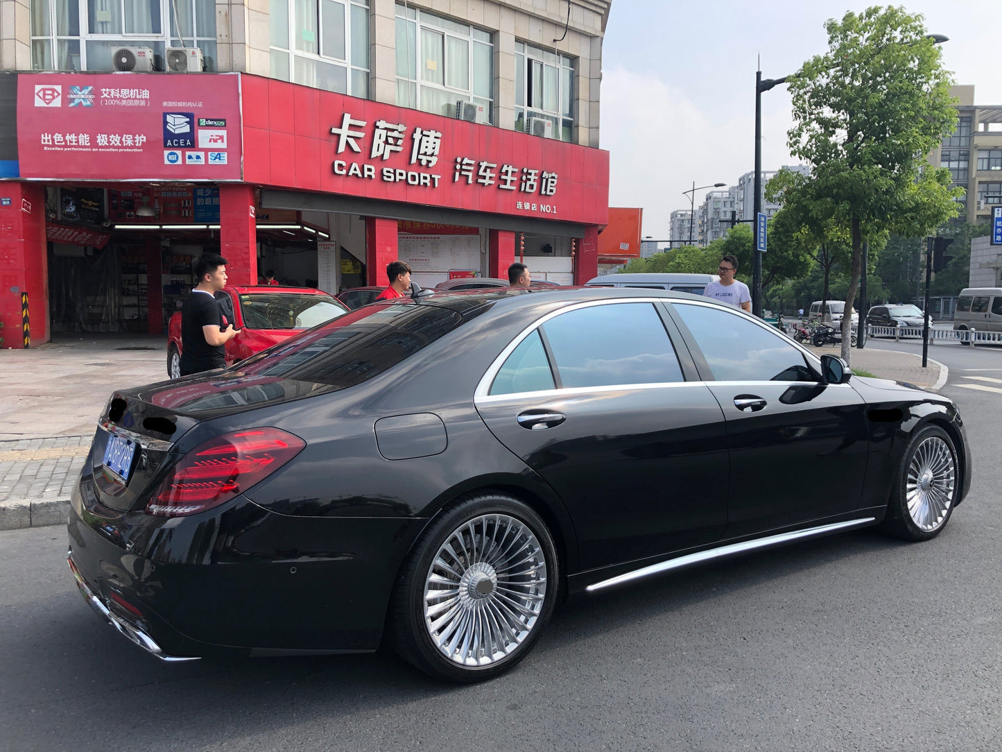 We produced premium quality forged wheels rims for MERCEDES BENZ S CLASS W222 Our wheels sizes: Front 22 x 9 ET 31 Rear 22 x 10 ET 35 Finishing: Chrome Forged wheels can be produced in any wheel specs by your inquiries and we can provide our specs