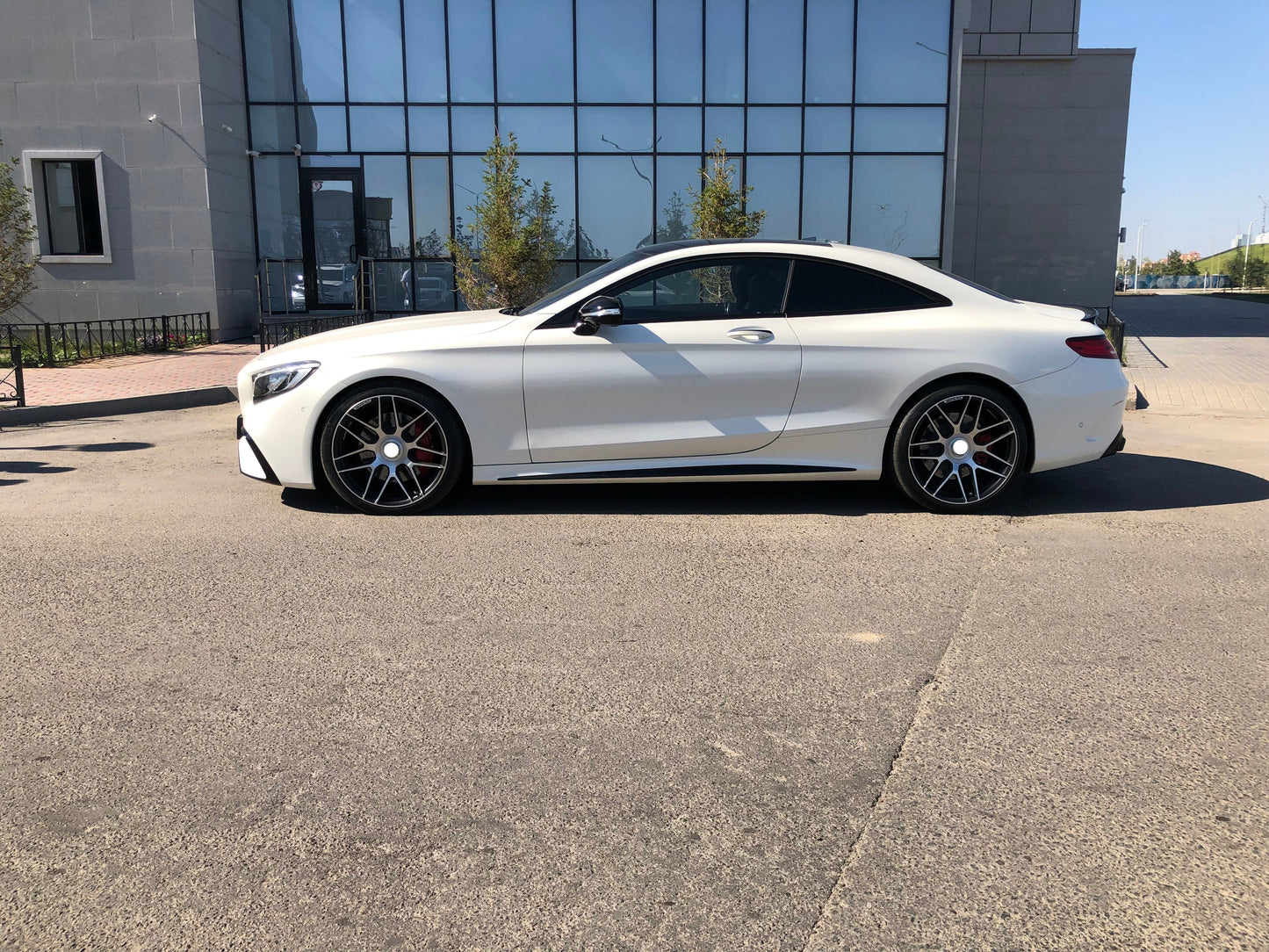 We produced premium quality forged wheels rims for MERCEDES BENZ S CLASS COUPE S63 COUPE Our wheels sizes: Front 20 x 8.5 ET 39 Rear 20 x 9.5 ET 39 Finishing: Machined Face Forged wheels can be produced in any wheel specs by your inquiries and we can provide our specs