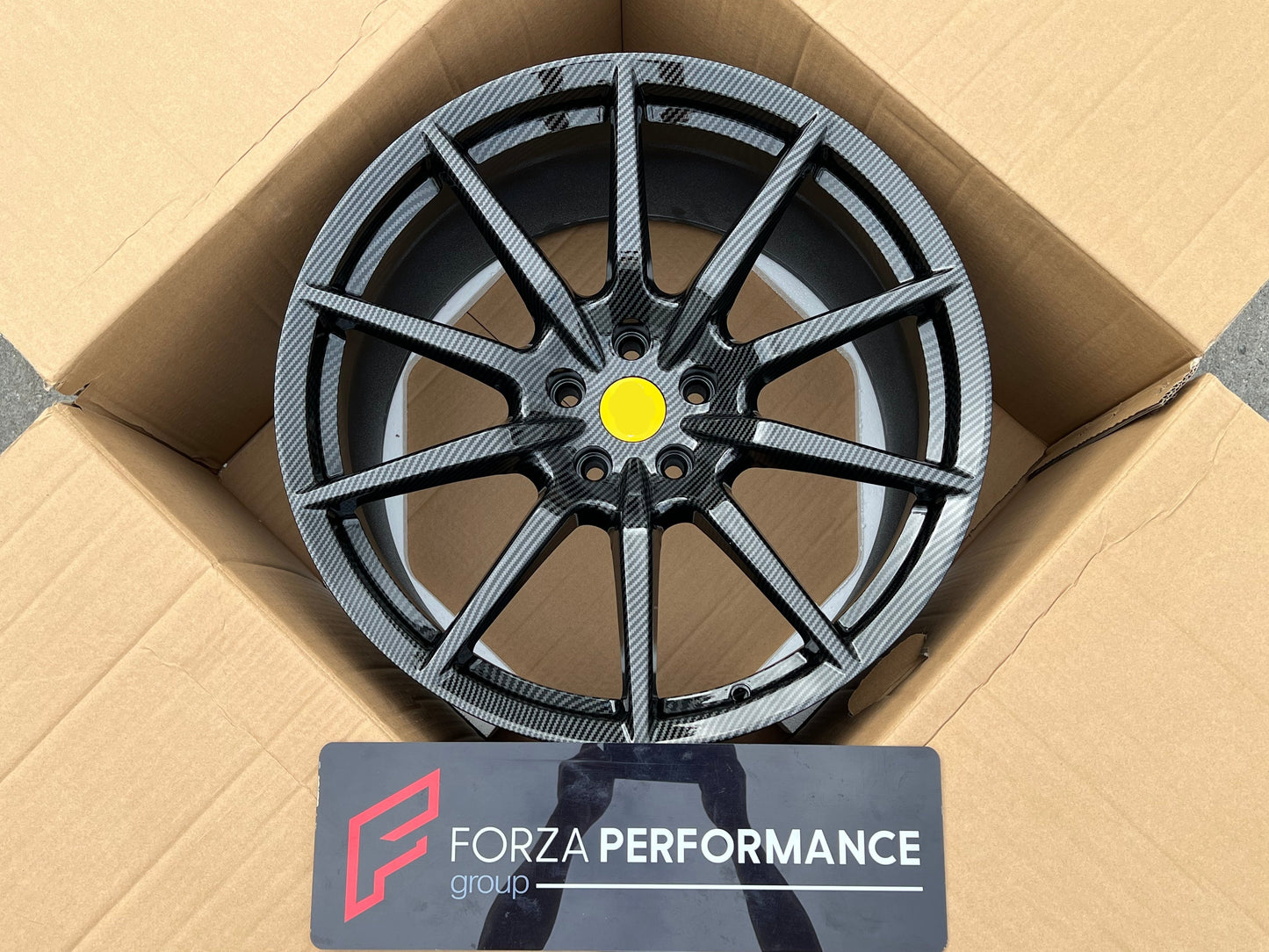 OEM We manufacture premium quality forged wheels rims for FERARRI 488 PISTA in any design, size, color. Wheels size: Front 20 x 9 ET 44 Rear 20 x 11 ET 38 PCD: 5 X 114.3 CB: 67.1 CARBON PRINT Forged wheels can be produced in any wheel specs by your inquiries and we can provide our specs