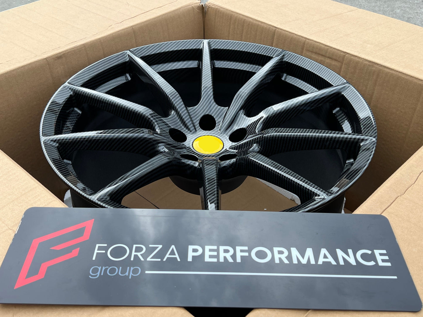 OEM We manufacture premium quality forged wheels rims for FERARRI 488 PISTA in any design, size, color. Wheels size: Front 20 x 9 ET 44 Rear 20 x 11 ET 38 PCD: 5 X 114.3 CB: 67.1 CARBON PRINT Forged wheels can be produced in any wheel specs by your inquiries and we can provide our specs