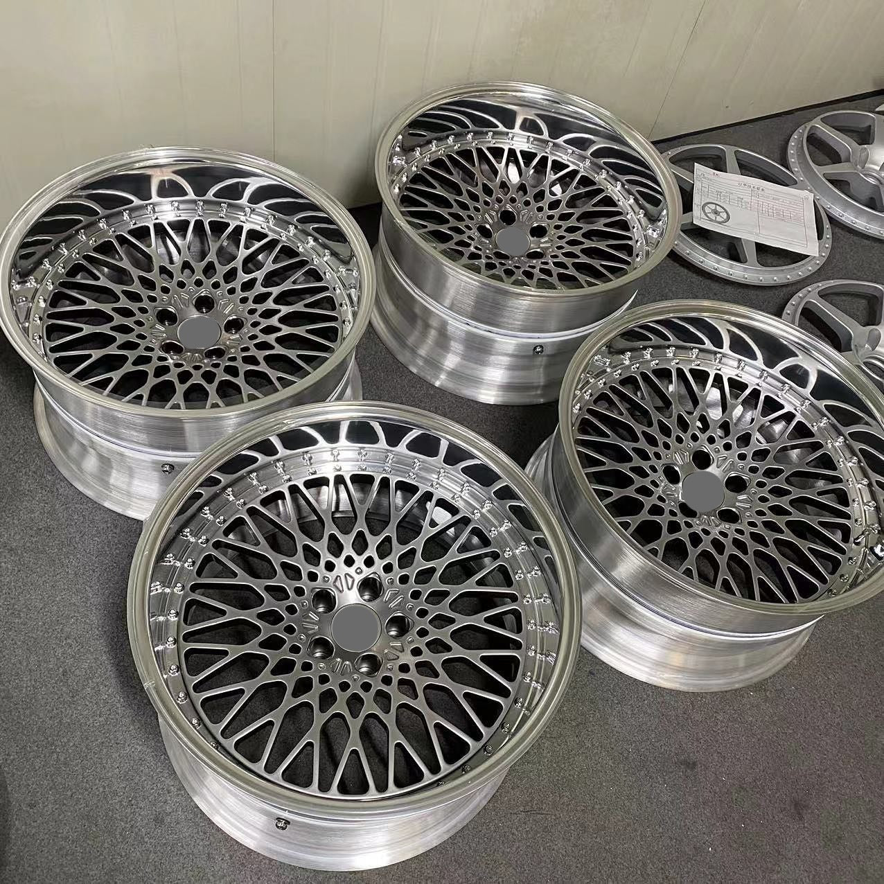 3-CZĘŚCIOWE FELGI KUTE LHR DO VOLKSWAGENA GOLFA