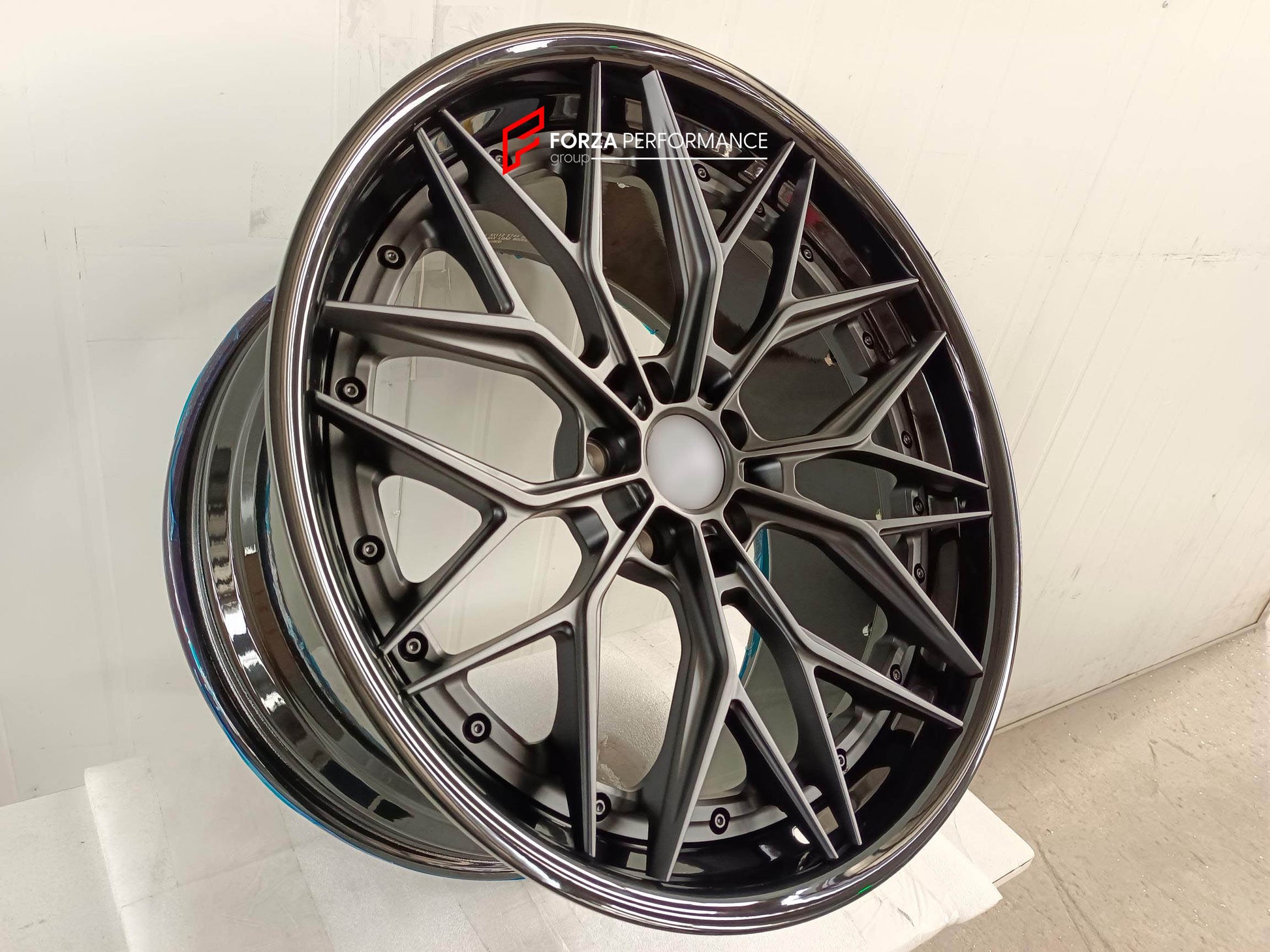 ROHANA RFG19 STYLE FORGED WHEELS WITH CARBON BARREL FOR ANY CAR